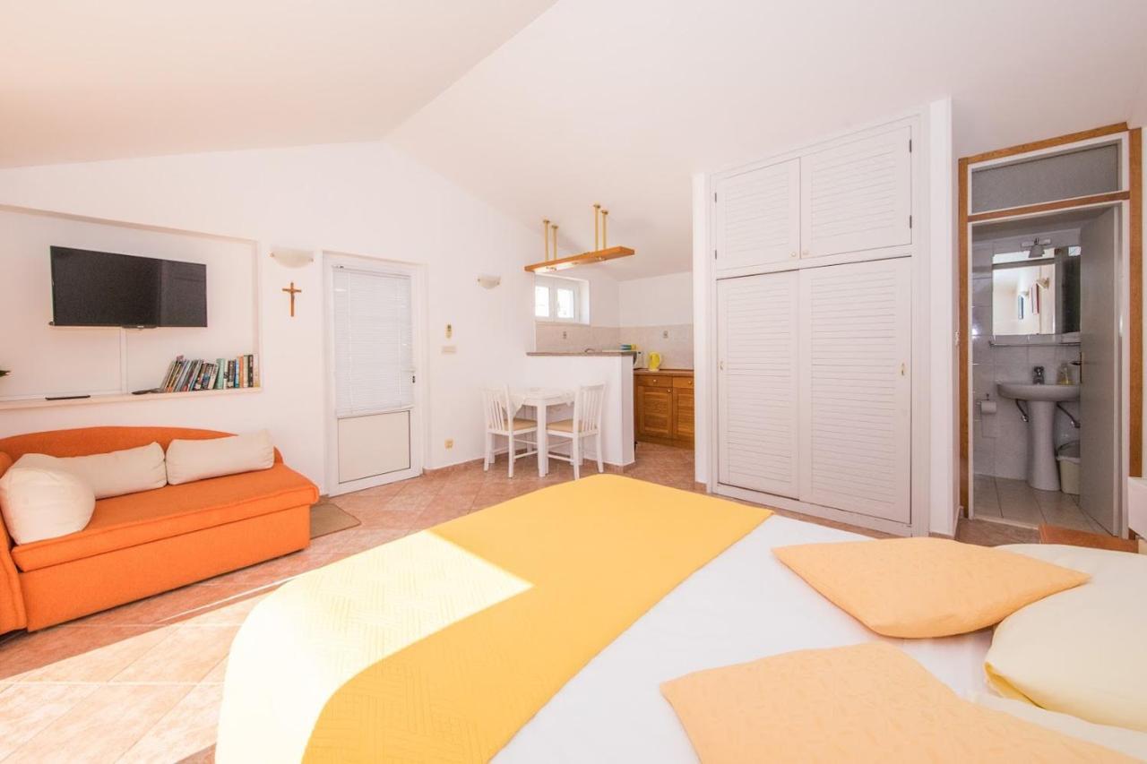 Lacroma Apartments Dubrovnik Bagian luar foto